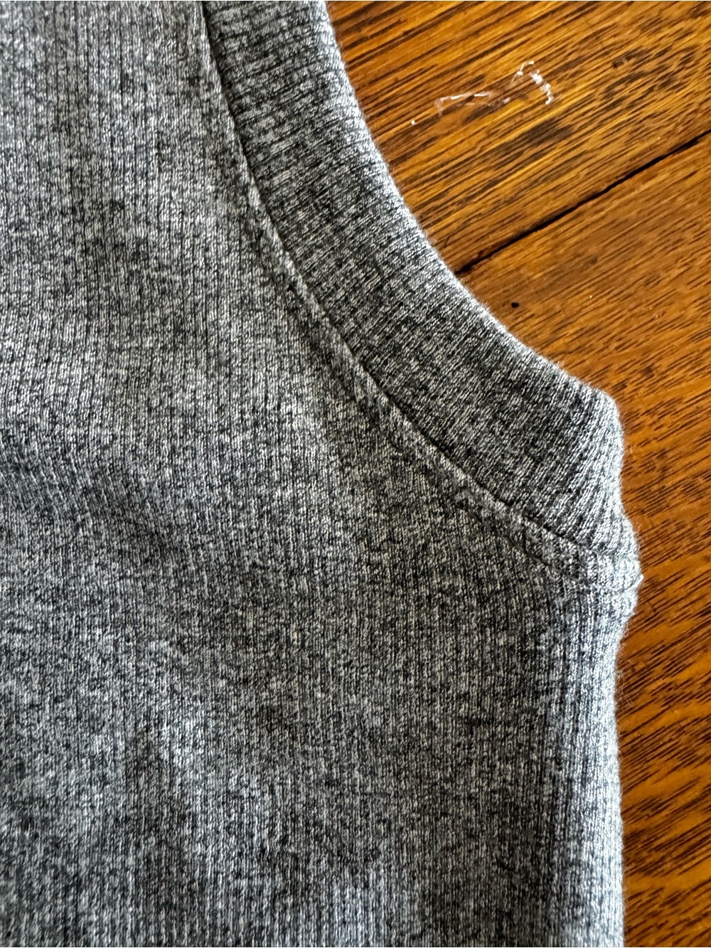 Evereve Jones Tank. NWT size medium - Picture 7 of 7